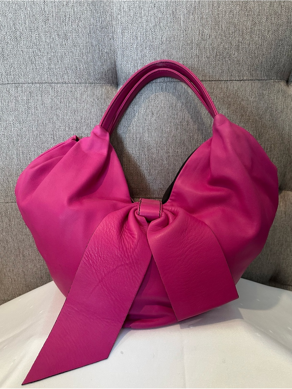 Authentic Valentino Garavani Pink/Fuchsia Shoulder Bag.